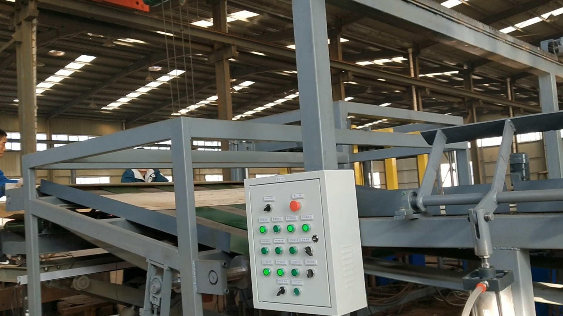 亚洲国产剧情水蜜桃